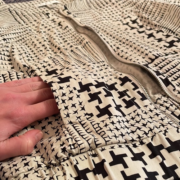 Short sleeve Cropped jacket - Picture 3 of 11